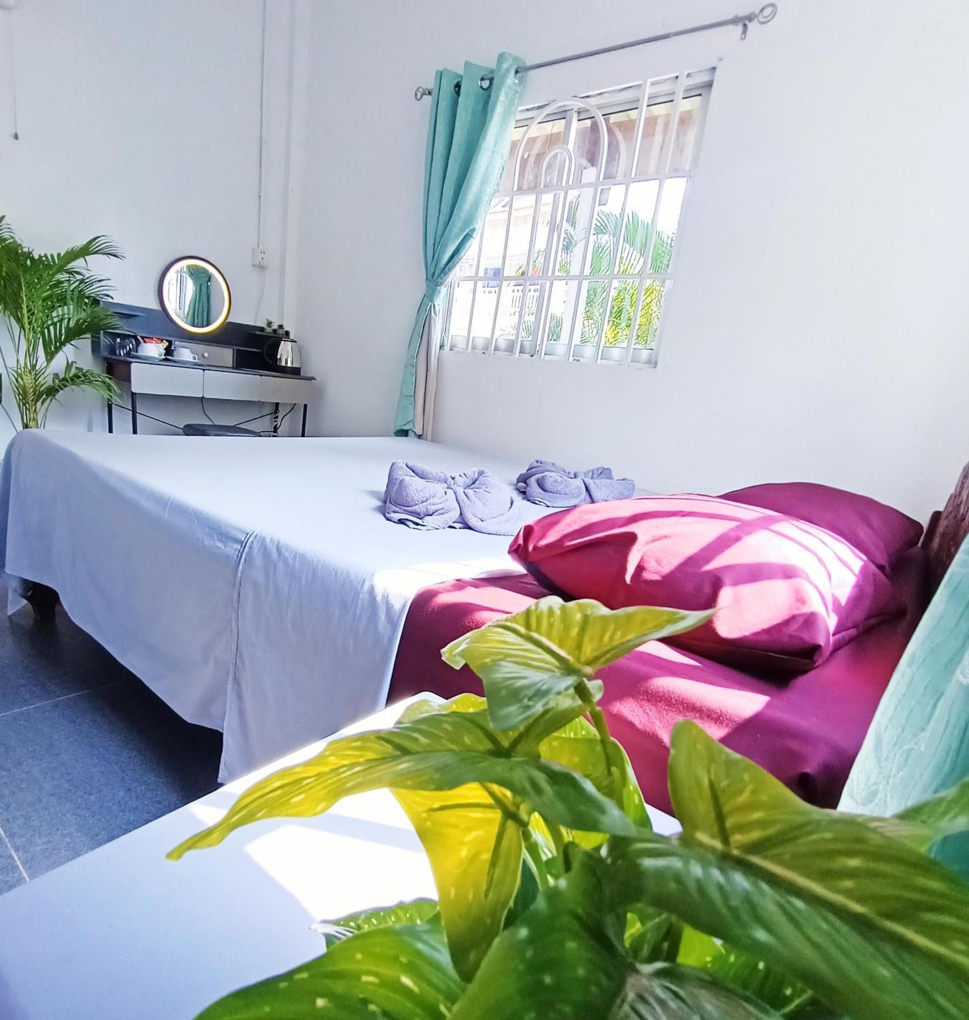 Sam'S Guesthouse M'Pai Bay Koh Rong Sanloem Zewnętrze zdjęcie